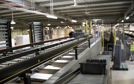 Intelligent Solution Design for Fnac's Omnichannel Distribution Center in Portugal